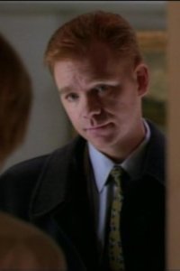 NYPD Blue – S01E19 – Serge the Concierge