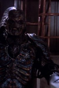 Babylon 5 – S01E04 – Infection