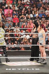 WWE Raw – S33E28 – WWE Evolution 2025 Fallout