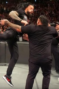Raw – S33E33 – Meet Me In Paris