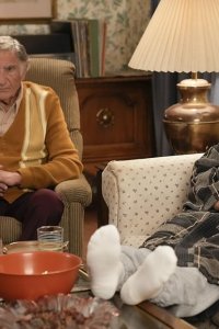 The Goldbergs – S10E07 – Rhinestones and Roses