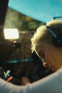The Signal – S01E02 – Paula