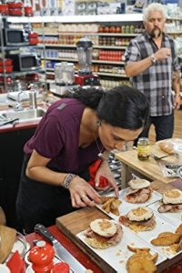 Guy’s Grocery Games – S04E13 – Chefs Take the High/Low Road