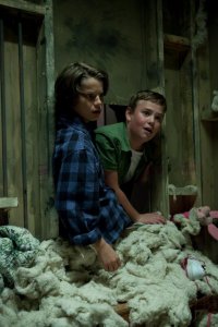 R.L. Stine’s the Haunting Hour – S01E08 – The Walls
