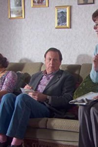 Grandma’s House – S01E02 – The Day Simon Decided It Might Be a Nice Idea to Surprise His Mother with a Gift