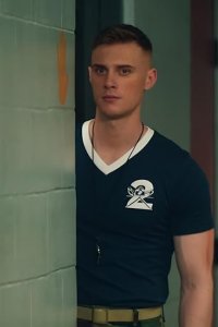 Boots – S01E02 – The Buddy System