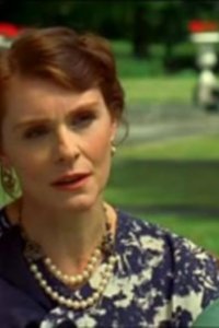Les petits meurtres d’Agatha Christie – S01E04 – La Maison du Péril