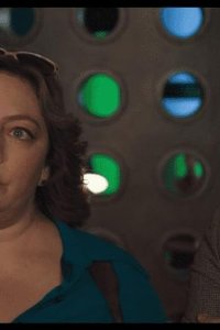 Les petits meurtres d’Agatha Christie – S03E04 – Mourir sur scène