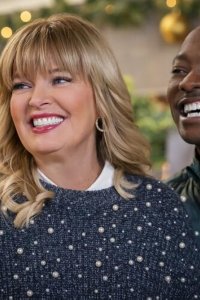 Finding Mr. Christmas – S01E05 – Laughing All the Way