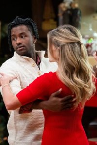 Finding Mr. Christmas – S01E07 – A Christmas Waltz