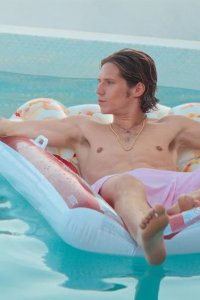 Young Millionaires – S01E04 – Episode #1.4