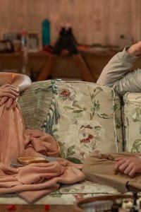 Adults – S01E02 – Spit Roast