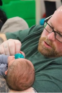 Polyfamily – S01E02 – Poly Wants a Baby