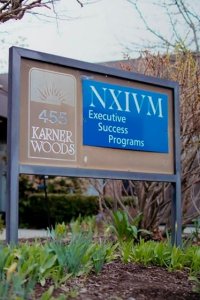 How I Escaped My Cult – S01E08 – NXIVM / The Vow
