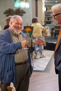 A Man on the Inside – S01E04 – The Curious Incident of the Dog in the Painting Class