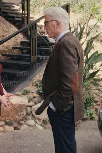 A Man on the Inside – S01E08 – The Spy Who Came in from the Cold