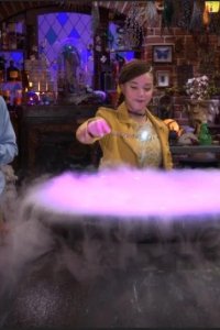 Wizards Beyond Waverly Place – S01E11 – Potions Eleven