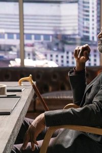 Beauty in Black – S01E04 – A Family Affair