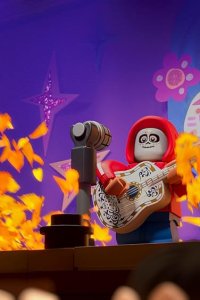 Lego Pixar: BrickToons – S01E05 – Family Bands Together