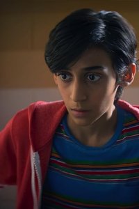 Me – S01E01 – Pilot