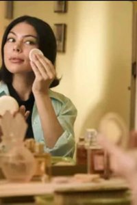 Ladies in Black – S01E02 – Secret Designs