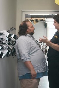 Tires – S01E02 – Windows of Opportunity