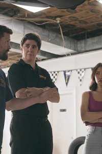 Tires – S01E03 – Sales Contest