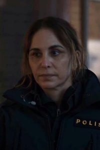 Veronika – S01E01 – The Boy in the River