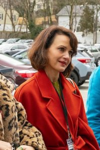 The Girls on the Bus – S01E08 – Life Is a Highway