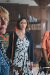 The Marlow Murder Club – S01E01 – Episode #1.1