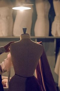 The New Look – S01E01 – Just You Wait and See