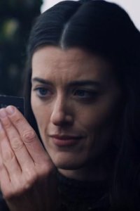 Sight Unseen – S02E01 – Runaway Bride