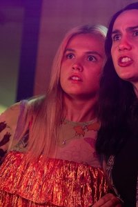 Such Brave Girls – S01E05 – Such Friendly Girls