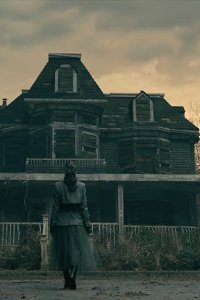 The Fall of the House of Usher – S01E08 – The Raven