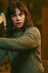 The Woman in the Wall – S01E03 – Knock Knock