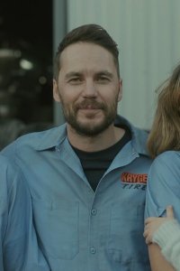 Painkiller – S01E02 – Jesus Gave Me Water