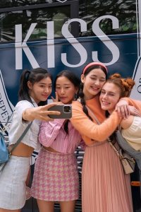 XO, Kitty – S01E08 – LFG