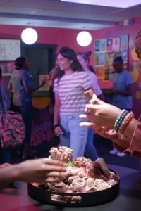 Saturdays – S01E07 – The Chocolate Club