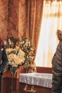 Rain Dogs – S01E02 – Scenes from a Crucifixion