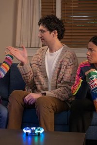 Not Dead Yet – S02E03 – Not in the Cards Yet