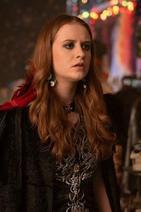 Extraordinary – S02E03 – The Exorcism of Carrie Jackson