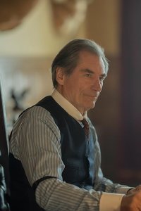 1923 – S01E04 – War and the Turquoise Tide