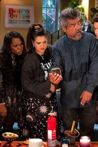 Lopez vs. Lopez – S01E07 – Lopez vs. Ghosts
