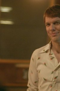 A Friend of the Family – S01E04 – Articles of Faith