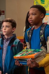 Best Foot Forward – S01E02 – Elevator