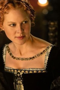 Becoming Elizabeth – S01E07 – To Laugh, to Lie, to Flatter, to Face