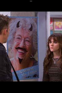 The Villains of Valley View – S01E02 – Trust No One