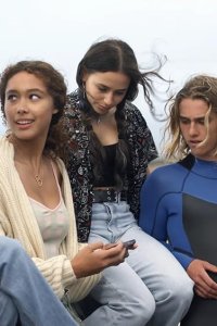 Surviving Summer – S01E05 – Keep the Sponsors Happy