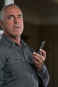 Bosch: Legacy – S01E03 – Message in a Bottle