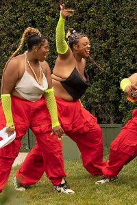 Lizzo’s Watch Out for the Big Grrrls – S01E03 – Curves and Confidence